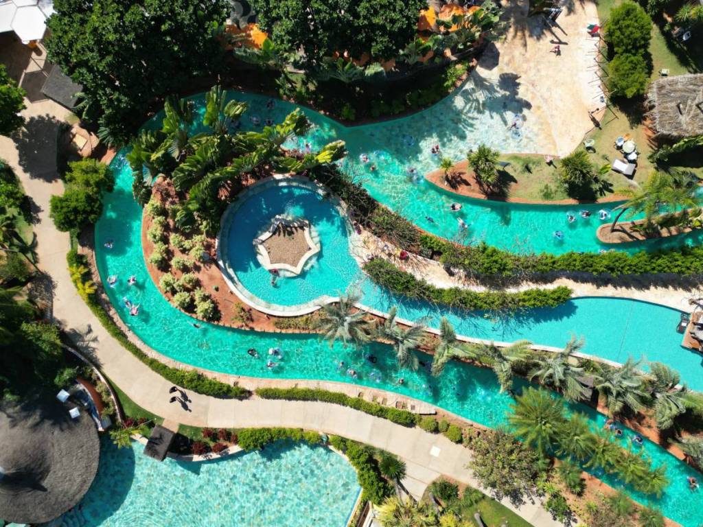 water parks with heated pools in São Paulo Hot Beach