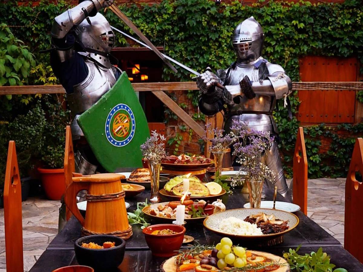 casa medieval restaurante temático em sp