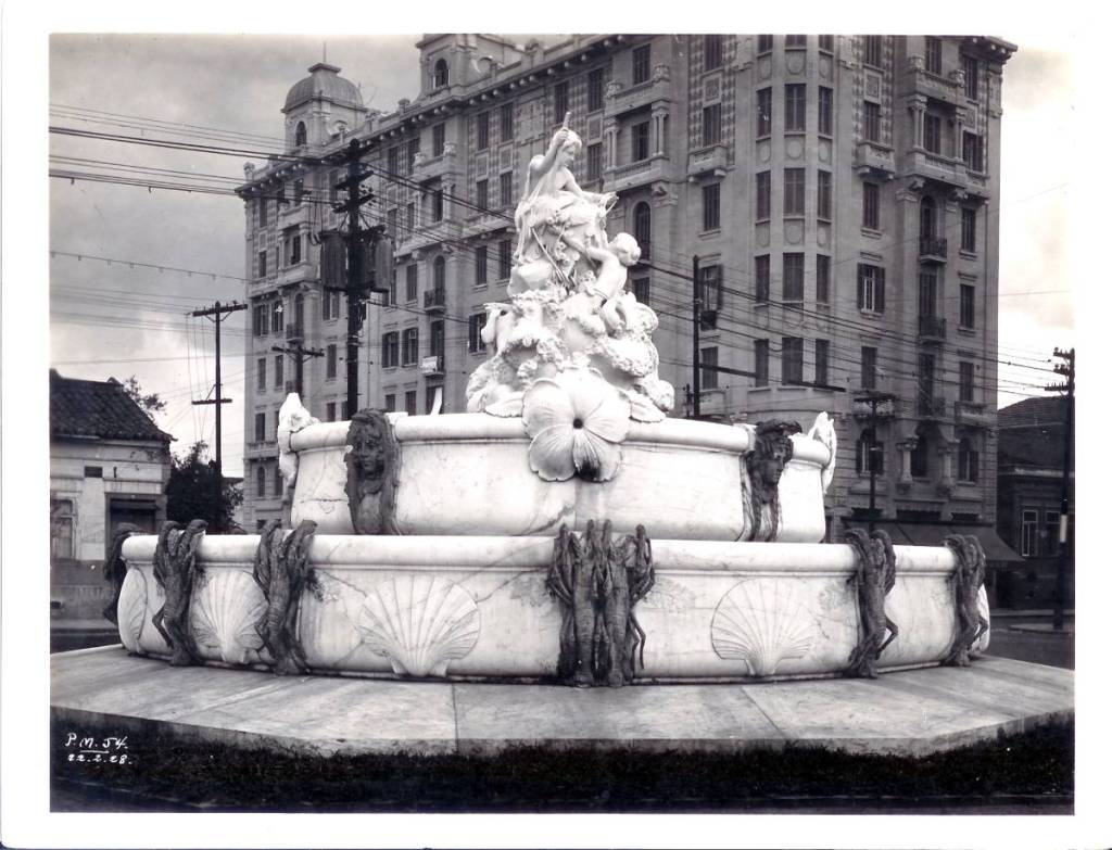 fuente monumental de las langostas plaza júlio mesquita centro histórico de são paulo