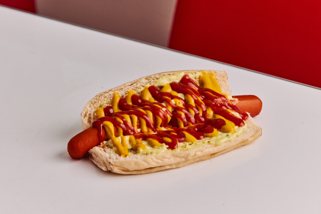 where to eat hot dogs in São Paulo