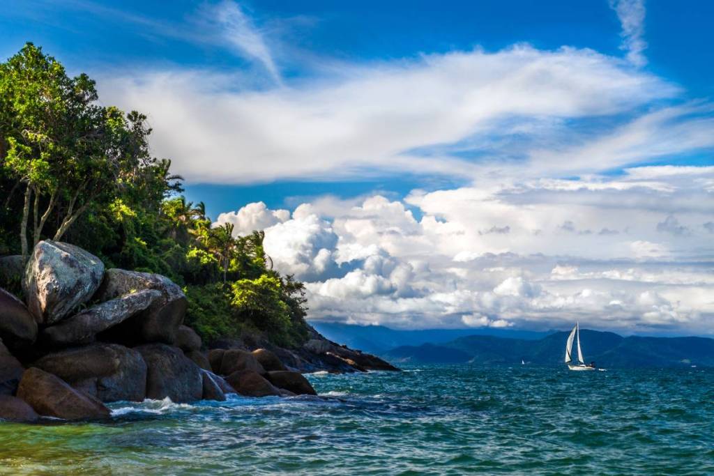 praias de ilhabela o que fazer litoral de sao paulo