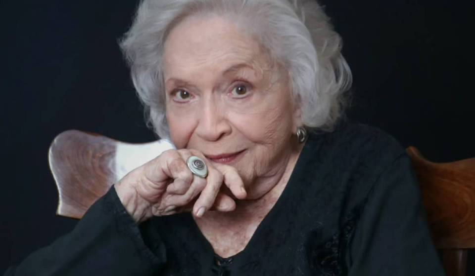 A sus 97 años, Nathalia Timberg vuelve a los escenarios de São Paulo con una obra inédita sobre la lucha por salvar un teatro del cierre