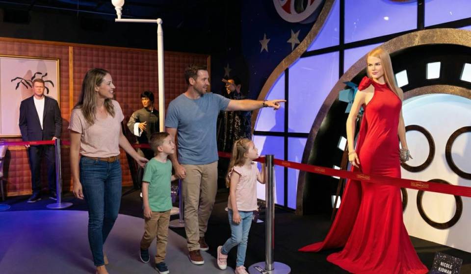 A cerca de 2h30 de SP, a “Suíça Brasileira” esconde um museu de cera hiper-realista com mais de 90 esculturas das suas celebridades favoritas