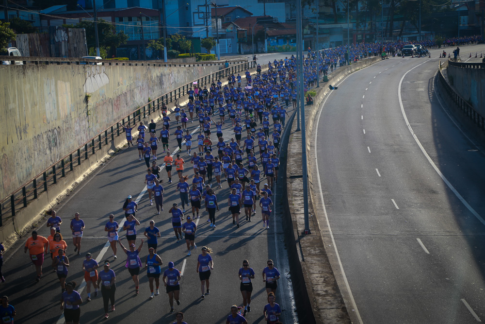 marginal pinheiros interditada em são paulo corrida mulher maravilha