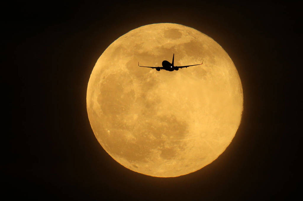 A Rare Harvest Supermoon Will Light Up The Skies In October For The ...