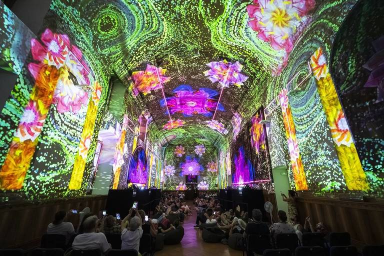 This Magical Light Show Is Finally In Edinburgh Get Tickets Now