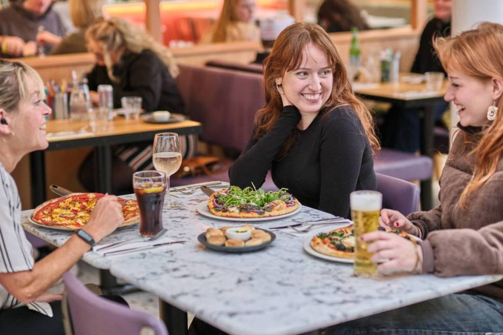 The best ways to get the group together in Edinburgh this Summer – from foodie hang outs to Fringe favourites