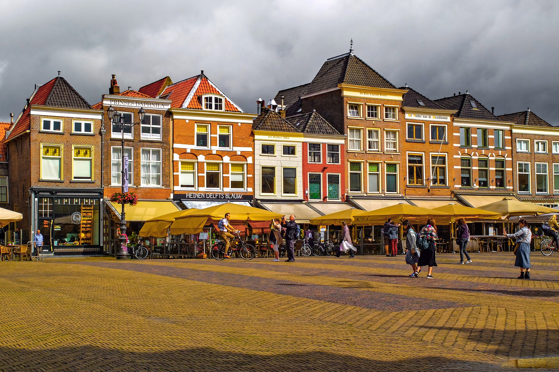 6 Of The Prettiest Dutch Cities For Staycation Inspiration