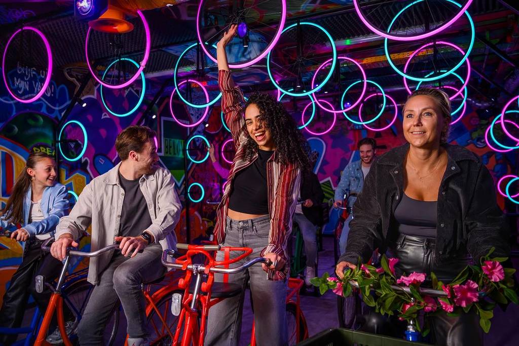 Beleef de Highlights of Holland: een zintuiglijke ontdekkingsreis door Nederland in hartje Amsterdam.
