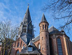 Amsterdam perde uno dei suoi gioielli: la monumentale Vondelkerk è stata ridotta in cenere il 1° gennaio.