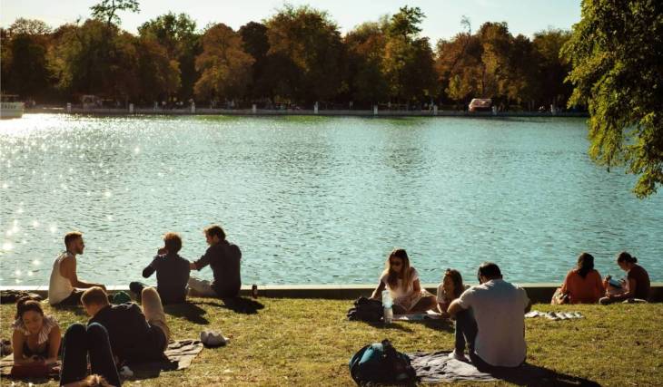Gratis zomerfestivals en activiteiten in Amsterdam: 10 geweldige uitjes die je niks kosten