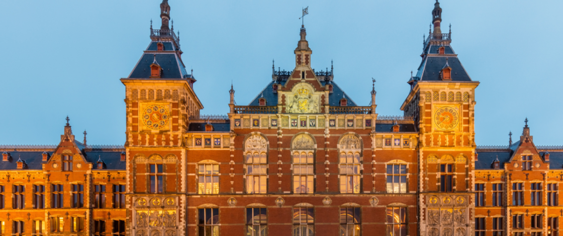 Amsterdam Centraal klimt naar plek 3 in European Railway Station Index 2026