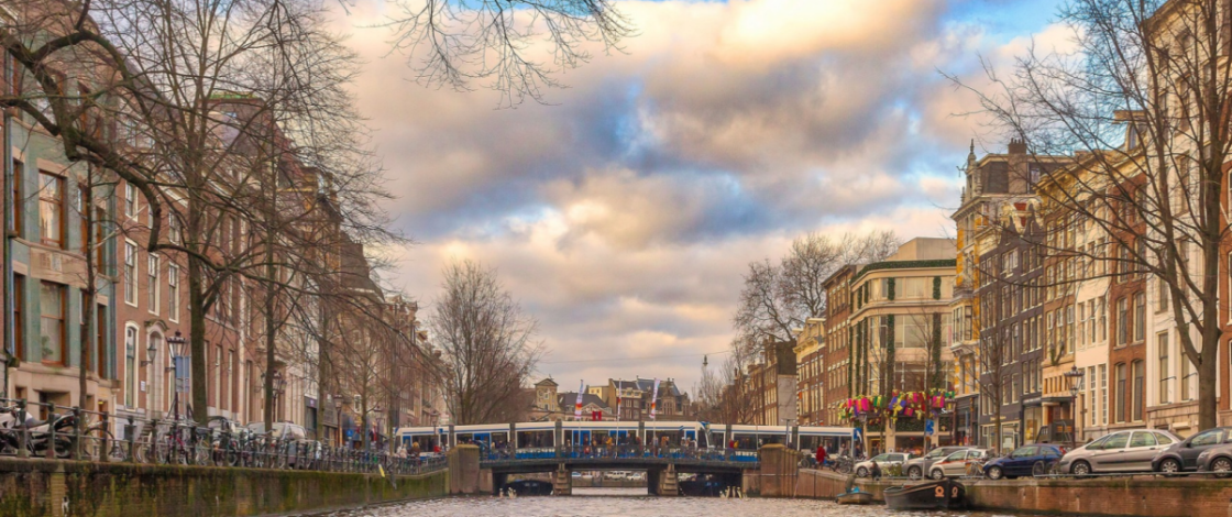 13 geweldige dingen om te doen in Amsterdam in november: van IDFA en kunst tot livemuziek, Sinterklaas en meer