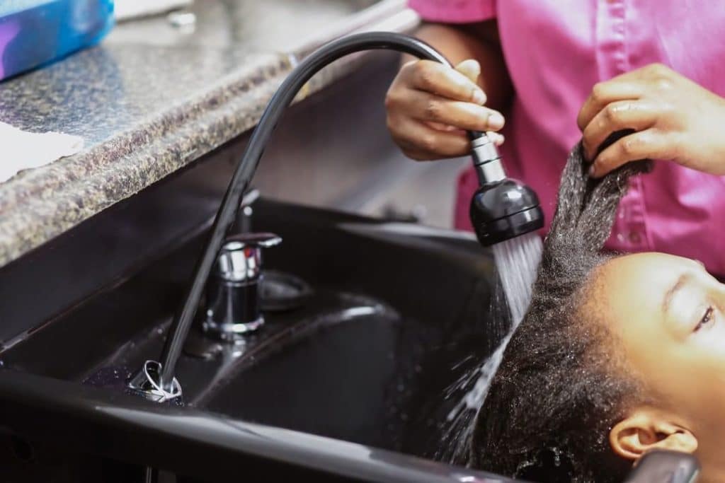 Negocios propiedad de personas negras en Atlanta: Just 4 Girls Salon