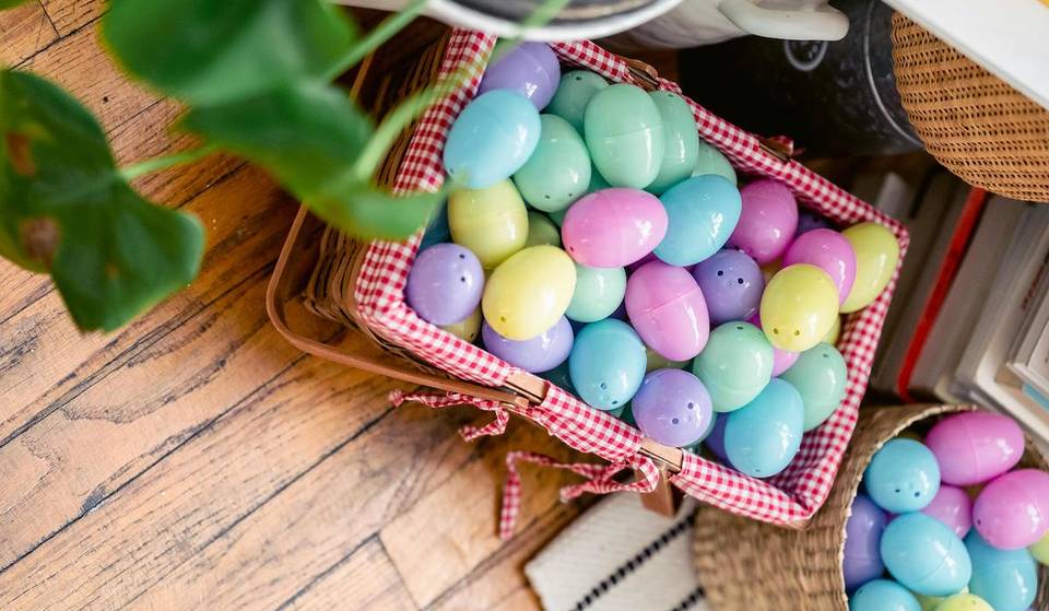 27 Hilarious Things The Easter Bunny Would Hide In Easter Eggs If He Was From Atlanta