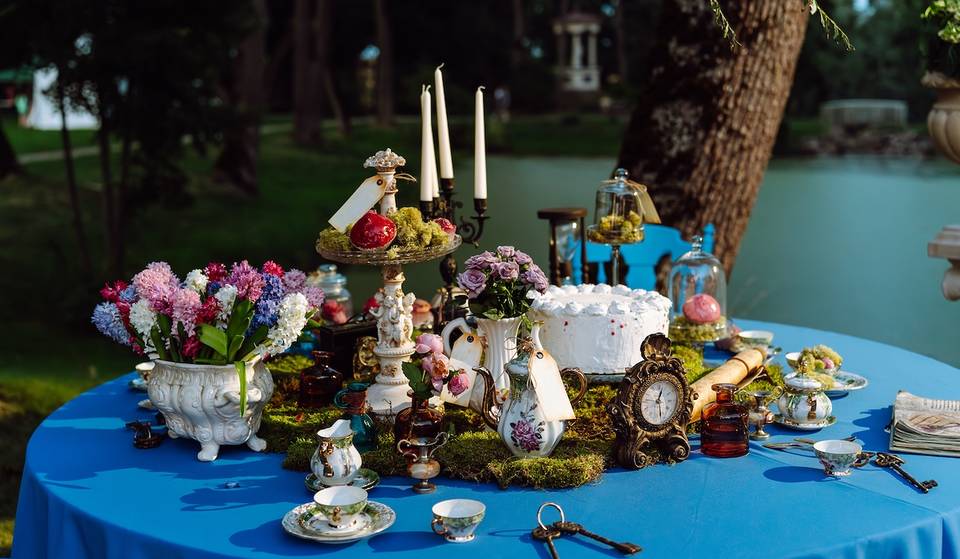 This Alice In Wonderland-Themed Pop-Up In Atlanta Will Make You Feel Like You’ve Fallen Down The Rabbit Hole