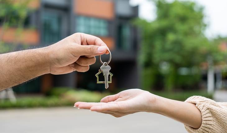 La ciudad de Atlanta ocupa el segundo lugar en cuanto a precios de alquiler más altos en el área metropolitana. ¿Qué ciudad del área metropolitana de Atlanta paga más en alquiler?