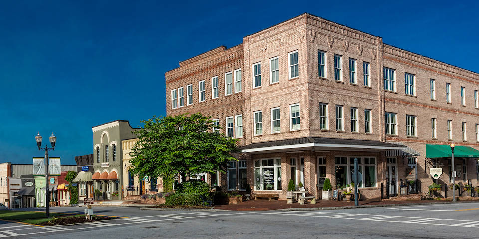 Este encantador pueblo a solo 1 hora de Atlanta es famoso por dar vida a ‘The Walking Dead’ y es la excursión perfecta de un día desde la ciudad