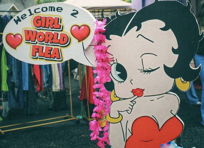 Betty Boop sign for a cute flea market
