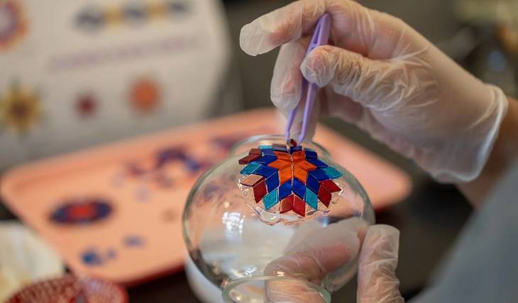 This DIY Mosaic Lamp Workshop In Atlanta Is A Whimsical Way To De-Stress &#038; Try Something New — Here&#8217;s What You Need To Know
