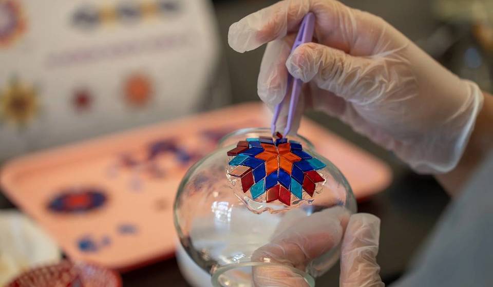 This DIY Mosaic Lamp Workshop In Atlanta Is A Whimsical Way To De-Stress & Try Something New — Here’s What You Need To Know
