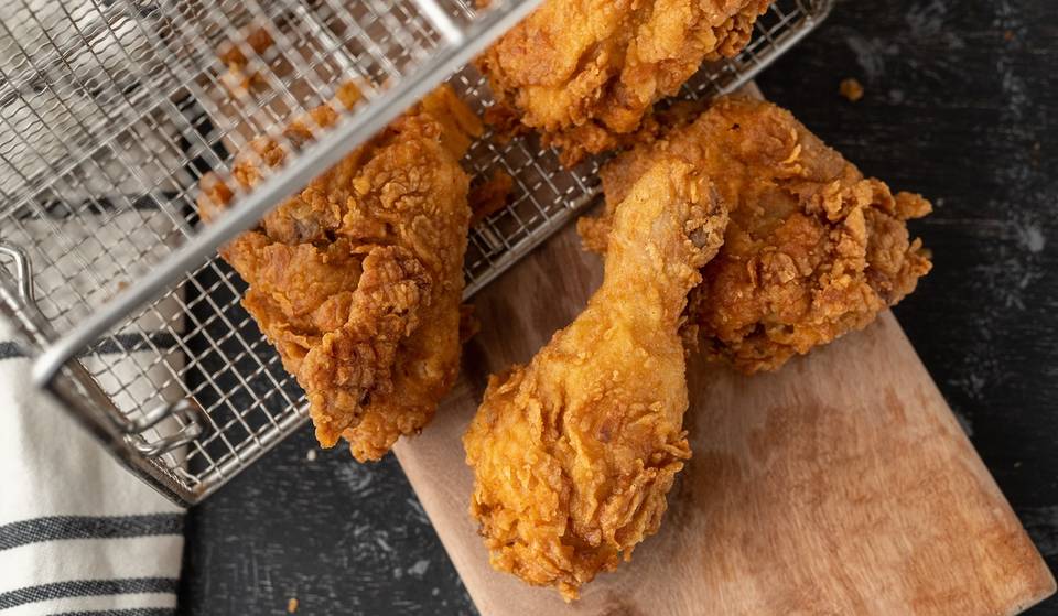 One Of The Top 50 Best Fried Chicken Spots In The U.S. Is Right Here In The ATL — & It’s A Retro Country Diner In East Atlanta
