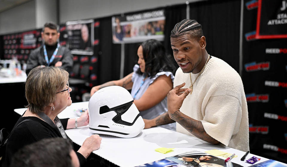 Atlanta’s 2025 Dragon Con Will Feature Celebrity Guests Like John Boyega, William Shatner & More — What To Know About The World’s Largest Pop-Culture Convention