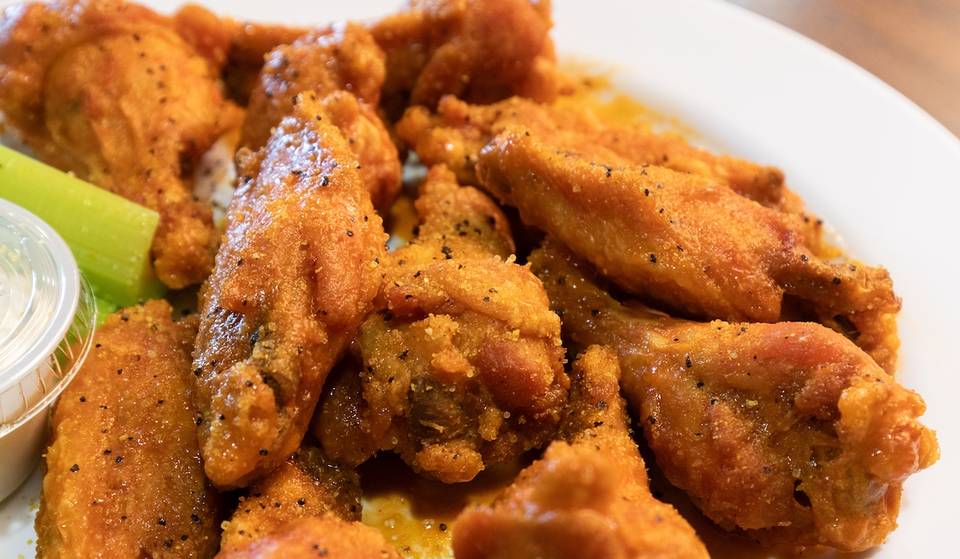 Atlanta es una de las «5 mejores ciudades para comer alitas de pollo» de Norteamérica, superando oficialmente a su rival Nashville.