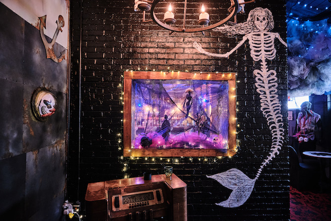 halloween themed restaurant
