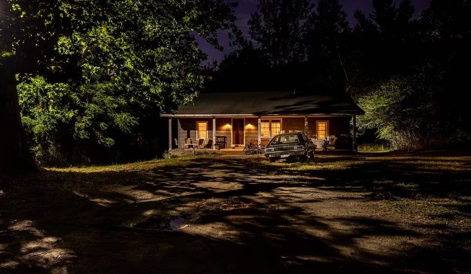 One Of The &#8216;Most Haunted Airbnb Listings In The US&#8217; Is Right Here In Atlanta — Famous For Its Use As The Byers&#8217; Home On &#8216;Stranger Things&#8217;