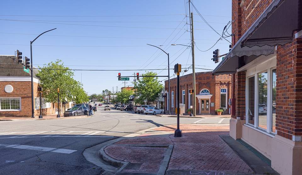 This Quaint Small Town 2.5 Hours From Atlanta Hosts A One-Of-A-Kind Fire Ant Festival Every Year — And It’s Free To Attend, But Not For The Fire Ants