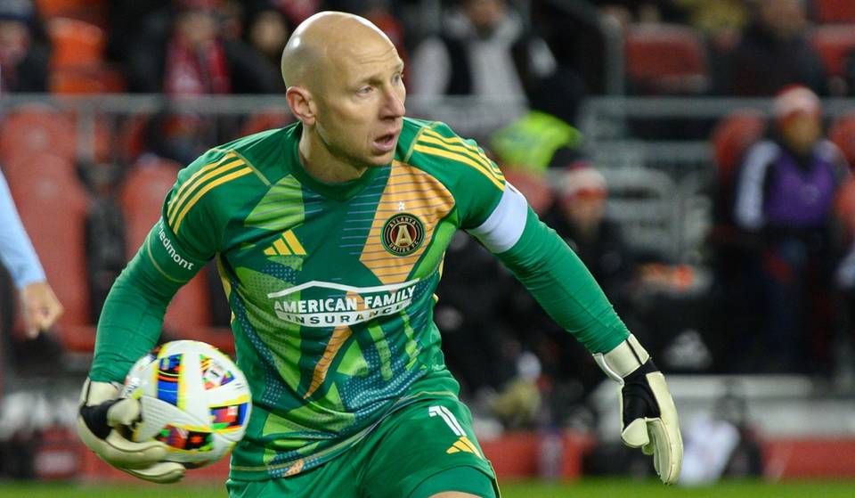 El querido portero del Atlanta United, Brad Guzan, acaba de anunciar que se retira tras 21 años sobre el terreno de juego.