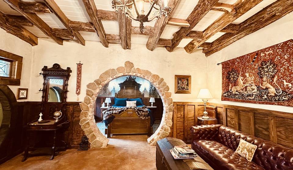 This Secret Underground Hobbit House Looks Like A Medieval European Castle Inside &#038; It&#8217;s Just 1.5 Hours From Atlanta — Here&#8217;s How To Book Your Stay