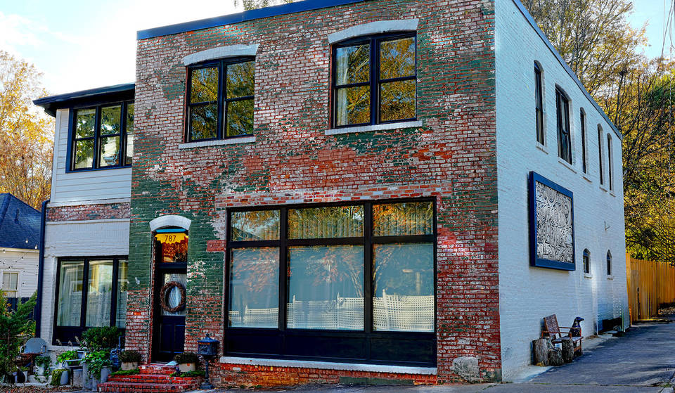 One Of Atlanta’s Oldest Neighborhoods Is Hosting An Enchanting Candlelight Home Tour Next Weekend Only — Explore Relics Like A 1904 Dairy Drop-Off Spot, A Victorian Grocery Store & More