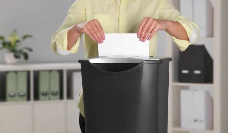 Destruye a tu ex en la fiesta anti-San Valentín definitiva organizada por Live! At The Battery. Entrada GRATIS si traes una foto de tu ex para destruirla antes de las 10 de la noche.