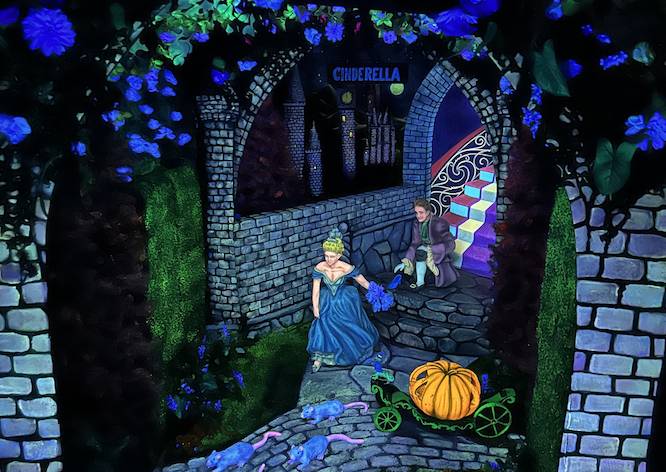 a glow in the dark gnome experience