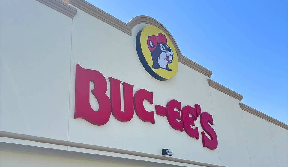 This massive Georgia Buc-ee’s just 1.5 hours from Atlanta is one of the top 5 ‘Family Rest Stops In America’ — 53,000 sq. ft. of Buc-ee’s merch, a full Texas BBQ kitchen &amp; more