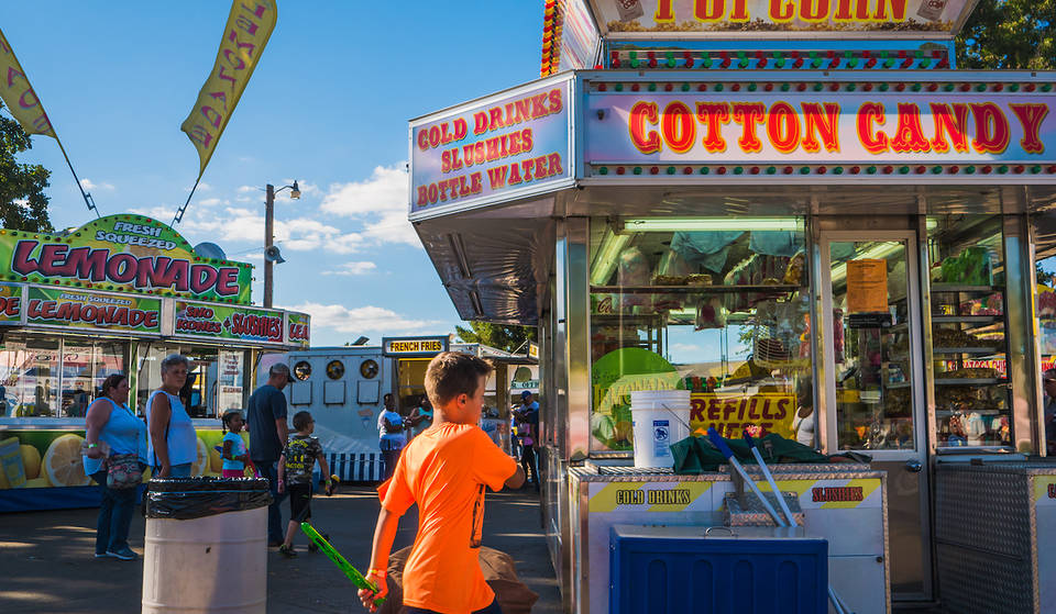 This Lemonade Days Festival Offers 5 Days Of Carnival Rides, Food Stands, A Beer Garden, &amp; Fresh Squeezed Lemonade — From A 1990s Tornado Relief Effort To An Iconic Annual Dunwoody Event