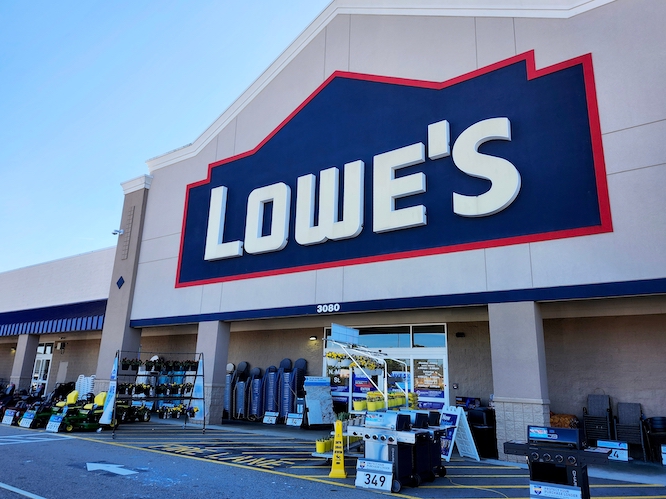Lowe's Home Improvement Store, Hope Mills, North Carolina, USA, February 3, 2025