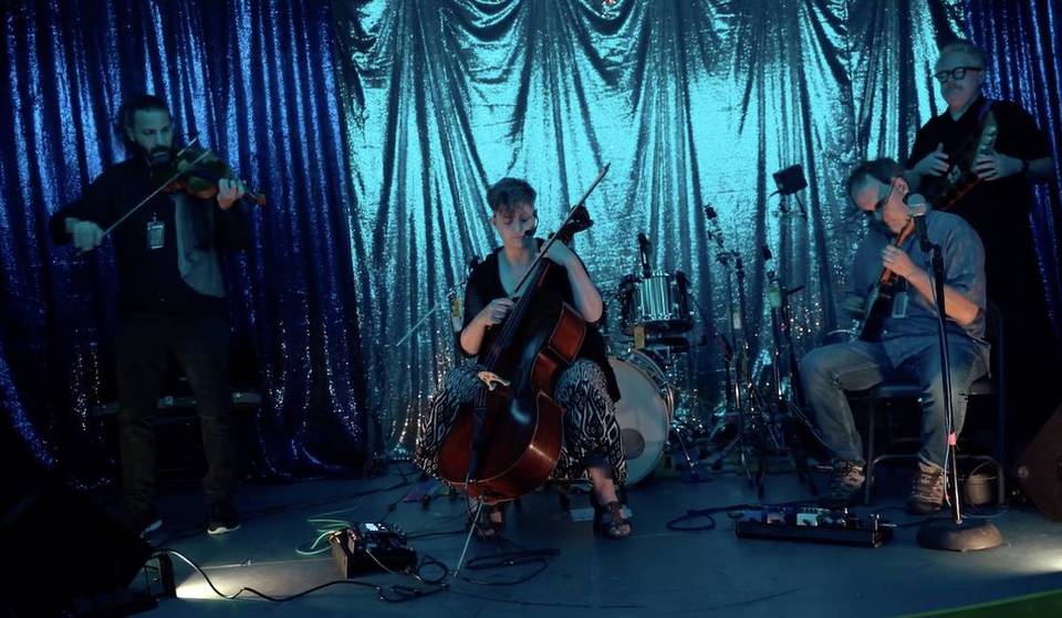 Este festival de música «No Words», GRATUITO, te transportará al místico mundo de la música instrumental aquí mismo, en Atlanta, e incluye un desfile de banderas alocadas.