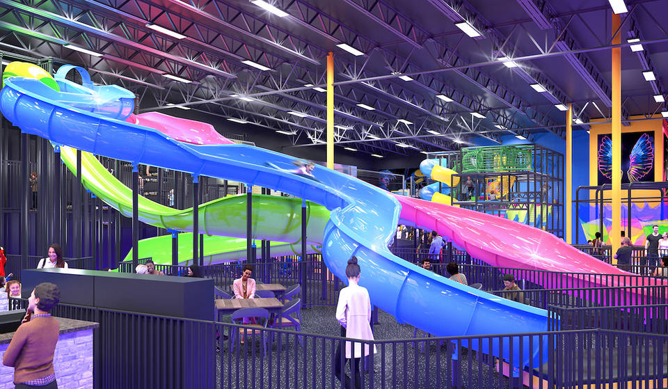 El primer parque cubierto de toboganes y pista de aire del mundo abre su primera sede en Georgia a solo 30 minutos de Atlanta: toboganes de alta velocidad que te llenarán de adrenalina, trapecio, una pista de aire deportiva y mucho más.