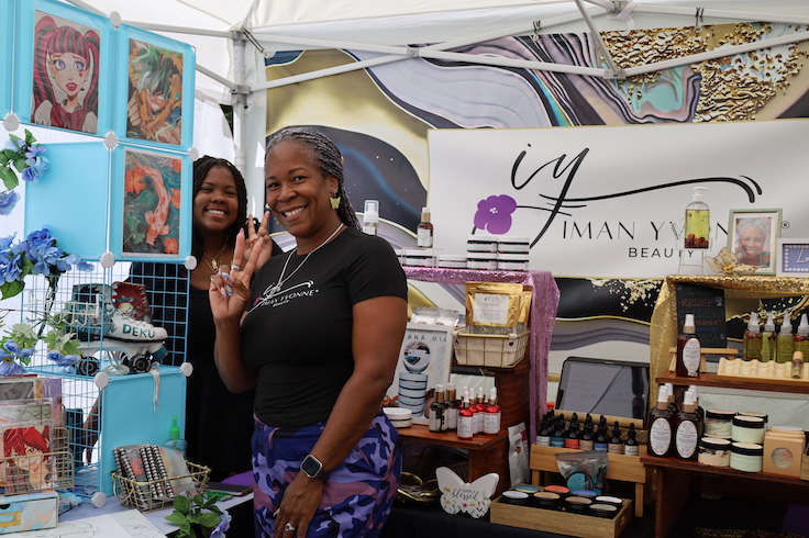 artist stand
