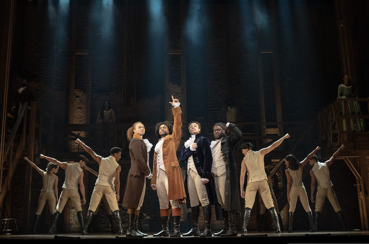 al elenco de Hamilton