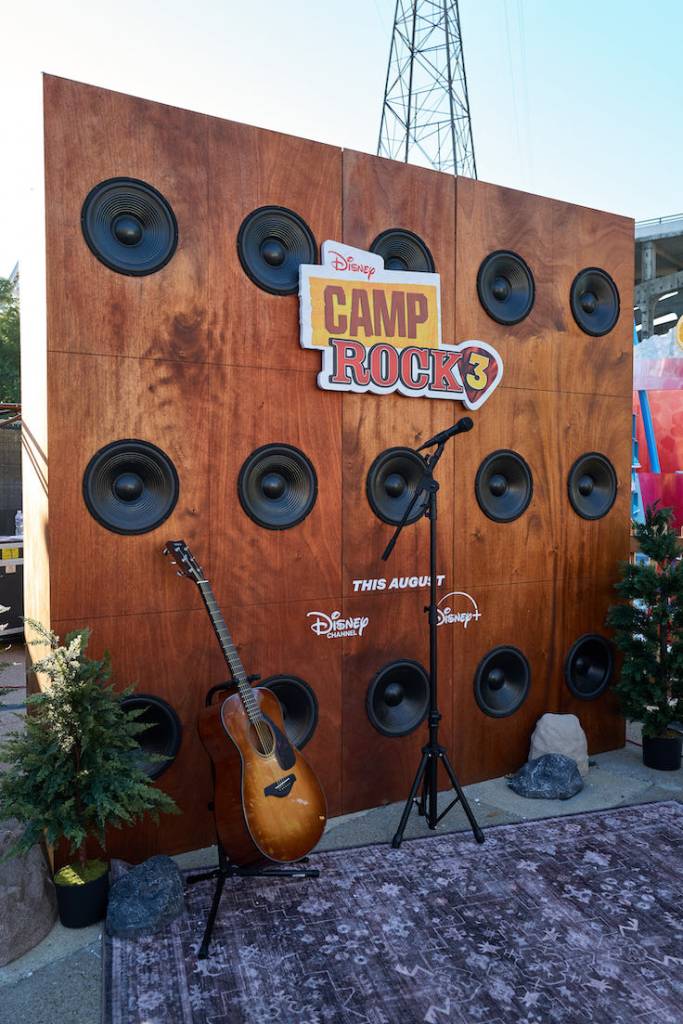 ACTIVACIÓN EN EL CMA FEST – CAMP ROCK (Disney/Jake Giles Netter) ACTIVACIÓN EN EL CMA FEST – CAMP ROCK
