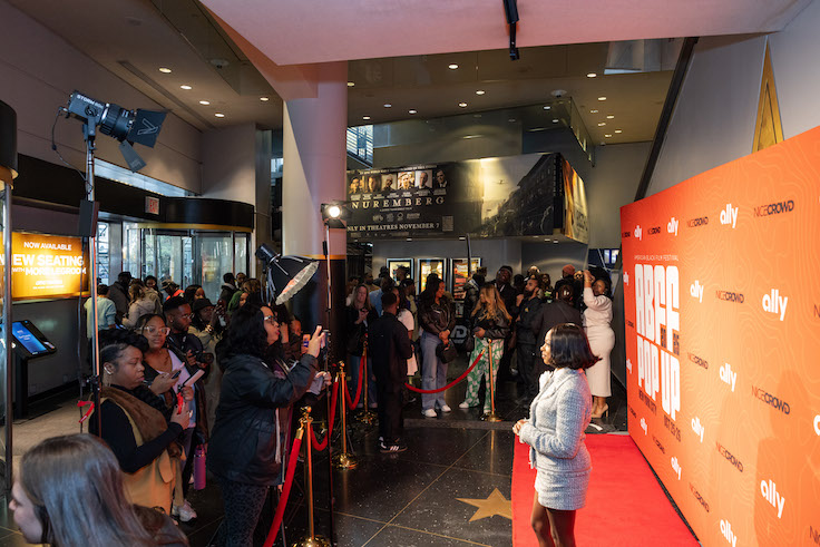 una celebridad en el American Black Film Festival