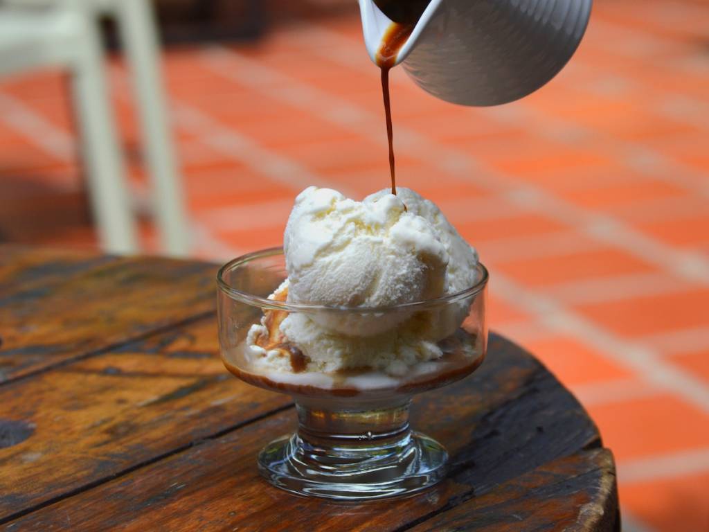 Affogato: café expreso sobre helado