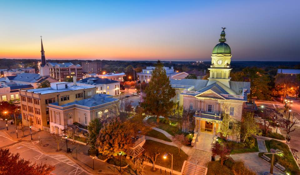 Uno de los 15 campus universitarios más bonitos de EE. UU. es la universidad pública más antigua de Georgia, conocida como «la cuna de la educación superior pública en Estados Unidos».