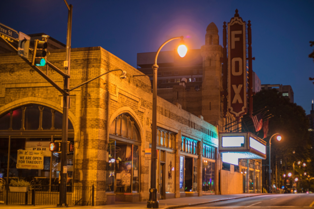 el Fox Theatre por la noche