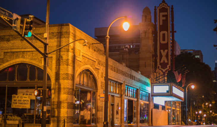 En 1929, el Fox Theatre abrió sus puertas en pleno centro de Atlanta; 97 años después, es uno de los lugares más embrujados del estado y puedes descubrirlo en una de las emblemáticas visitas guiadas «Haunted History» del Fox Theatre.