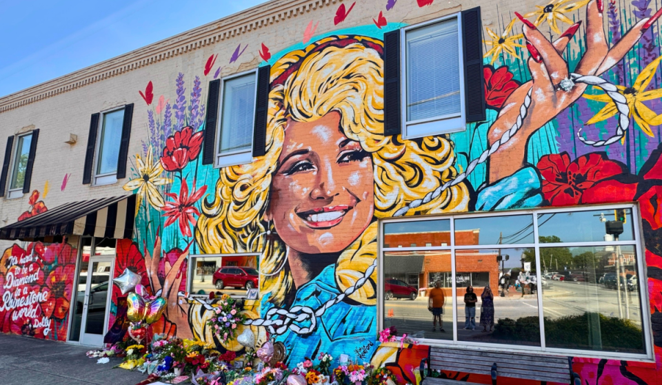 En 1966, Dolly Parton se casó con Carl Dean en este pequeño pueblo de Georgia; ahora, 60 años después, es un pueblo con mucho encanto conocido como la «capital nupcial del sur», a solo 2 horas de Atlanta
